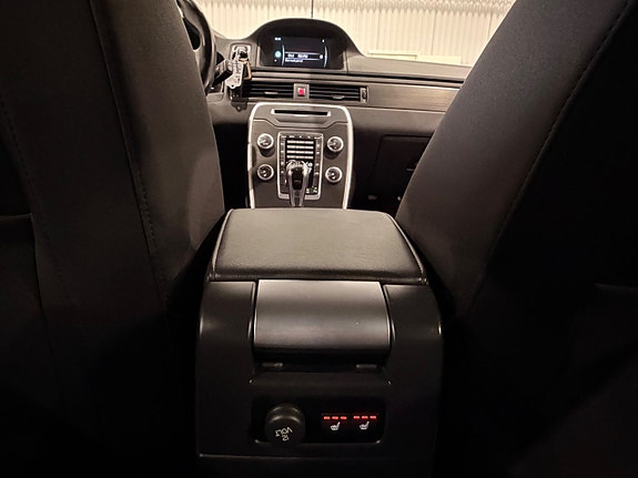 Volvo XC70 17 of 30