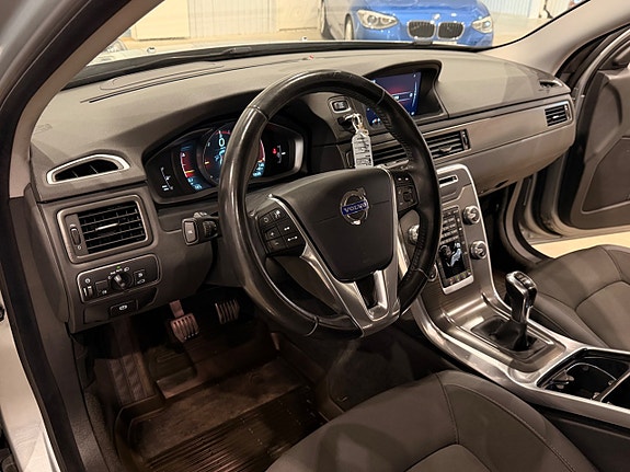 Volvo XC70 10 of 30
