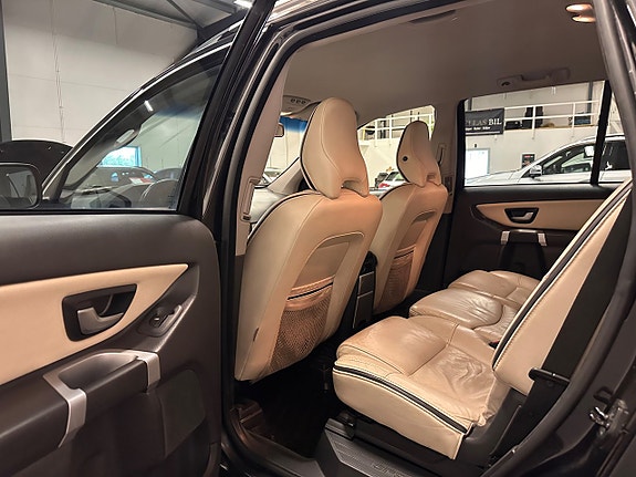 Volvo XC90 15 of 26