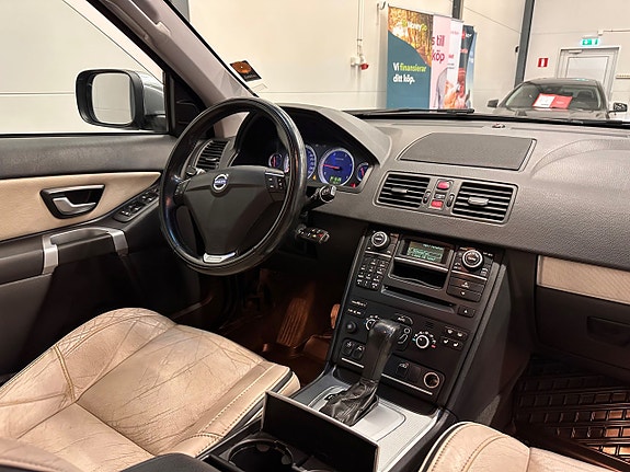 Volvo XC90 23 of 26