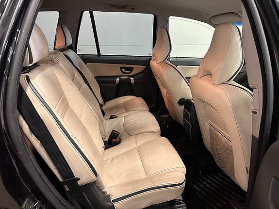 Volvo XC90 19 of 26