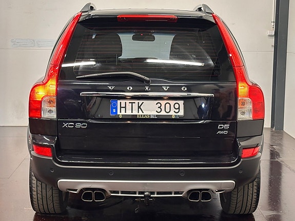 Volvo XC90 3 of 26