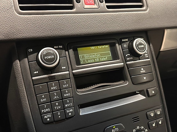 Volvo XC90 7 of 26