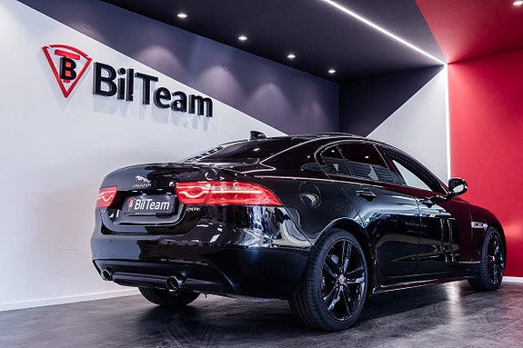 Jaguar XE 7 of 23