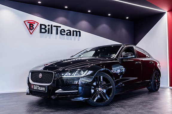 Jaguar XE 3 of 5