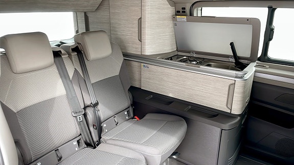 Volkswagen California 9 of 15
