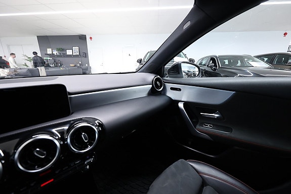 Mercedes-Benz A200 16 of 18