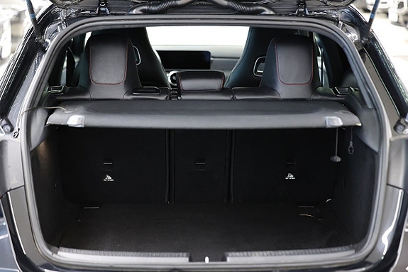 Mercedes-Benz A200 9 of 18