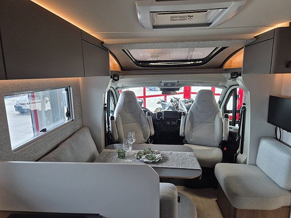 LMC CRUISER 2.0 T750 EL Introduktionserbjudande 180HK Aut Husbil NY 19 of 24