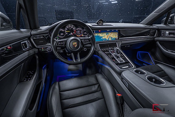 Porsche Panamera 4S 12 of 23