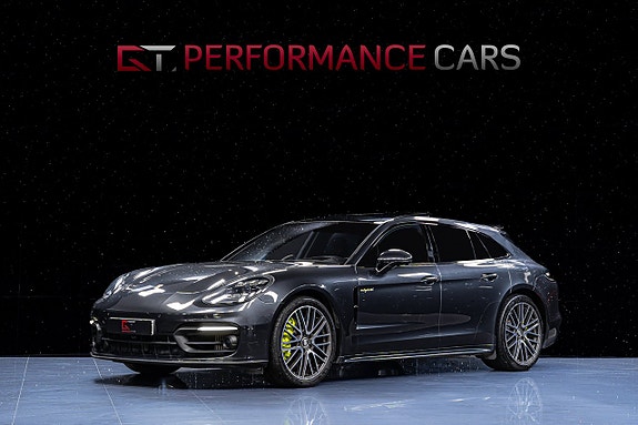 Porsche Panamera 4S 3 of 5