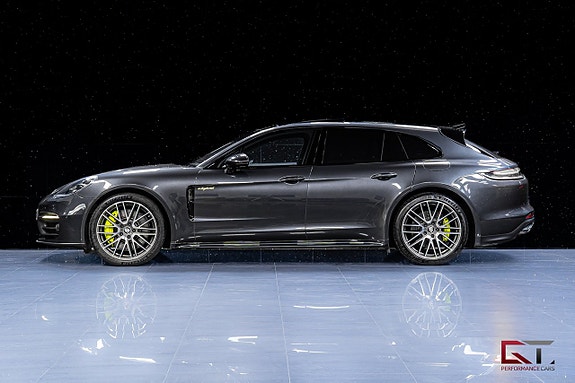 Porsche Panamera 4S 5 of 5