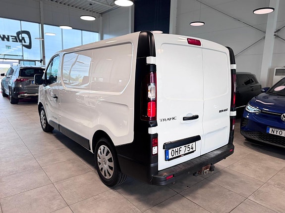 Renault Trafic 4 of 5