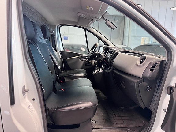 Renault Trafic 8 of 13