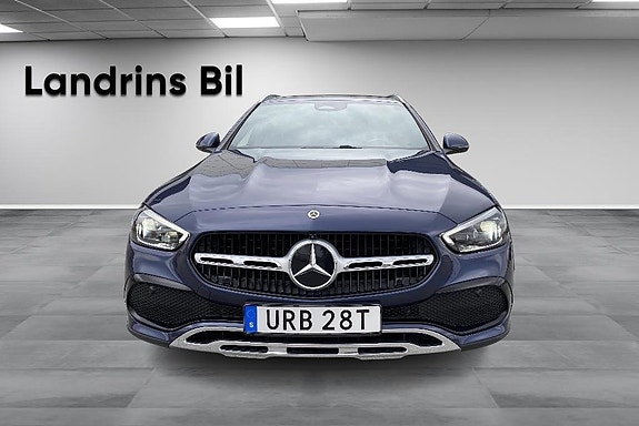 Mercedes-Benz C220 d 2 of 19