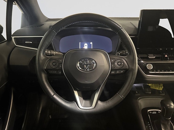 Toyota Corolla 13 of 18