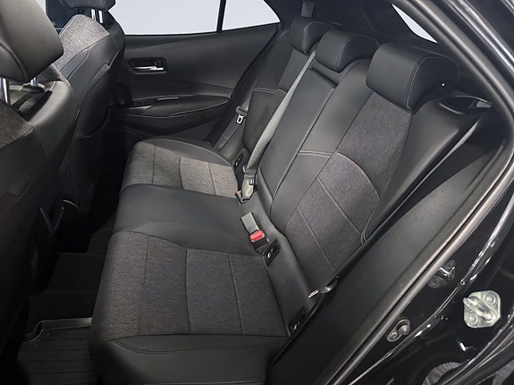Toyota Corolla 14 of 18