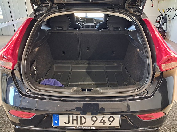 Volvo V40 7 of 7