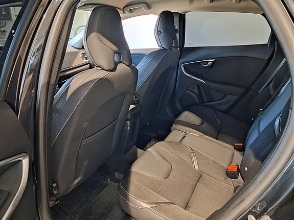 Volvo V40 6 of 7