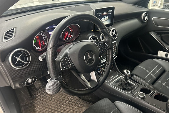 Mercedes-Benz A180 d 13 of 22
