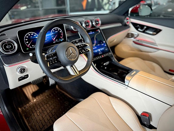 Mercedes-Benz CLE300 4 of 5