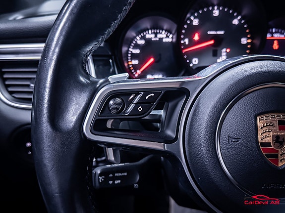 Porsche Macan S 20 of 28