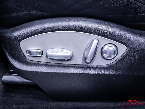 Porsche Macan S 26 of 28