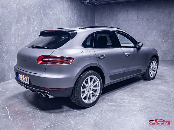 Porsche Macan S 7 of 28