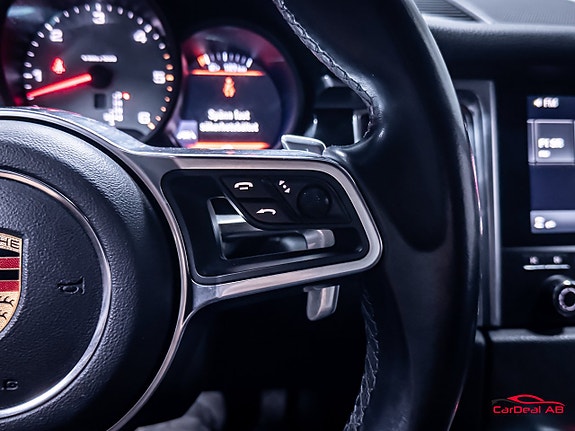 Porsche Macan S 21 of 28