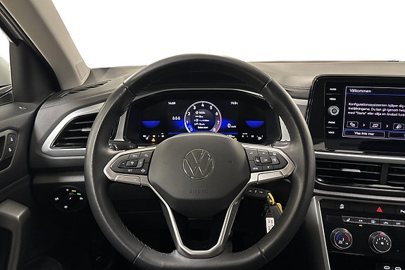 Volkswagen T-Roc 12 of 23