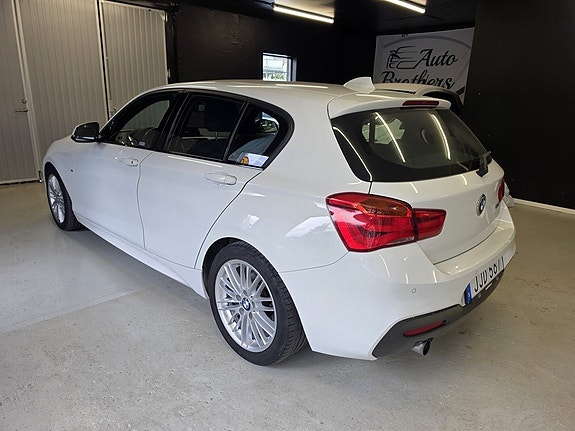 BMW 118i 5 of 5
