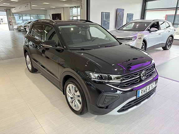 Volkswagen T-Cross 3 of 5