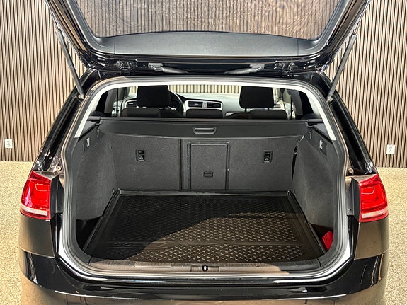 Volkswagen Golf VII 7 of 15