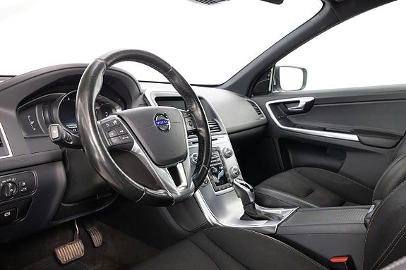 Volvo XC60 16 of 22
