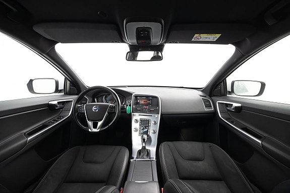 Volvo XC60 13 of 22