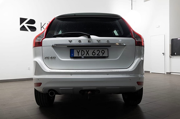 Volvo XC60 11 of 22