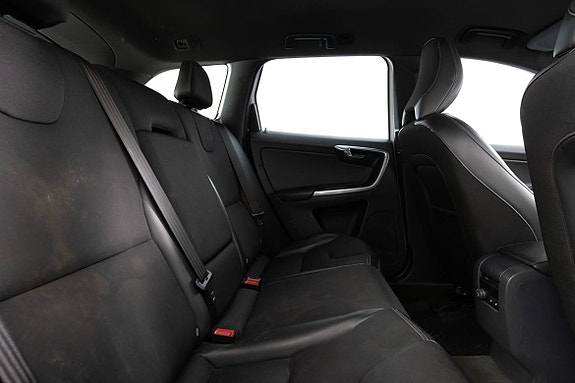 Volvo XC60 15 of 22