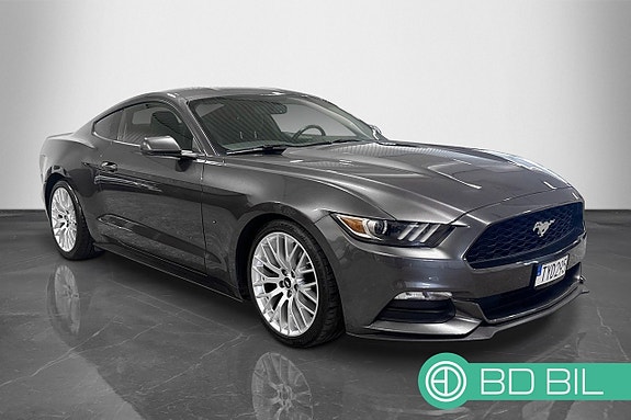 Ford Mustang 4 of 30