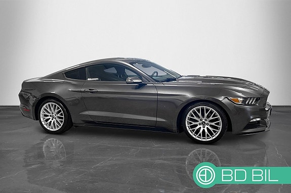 Ford Mustang 6 of 30