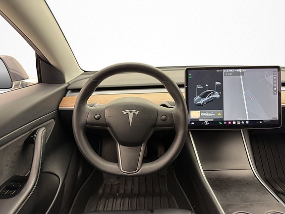 Tesla Model 3 12 of 30
