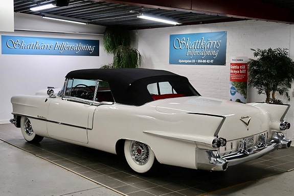 Cadillac Eldorado Biarritz 4 of 5