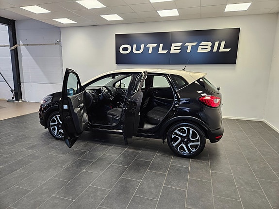 Renault Captur 3 of 26