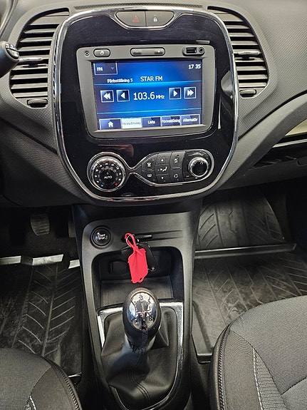 Renault Captur 22 of 26