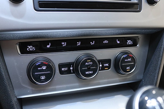 Volkswagen Passat 20 of 26