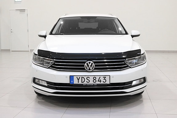 Volkswagen Passat 6 of 26
