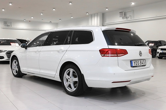Volkswagen Passat 5 of 5
