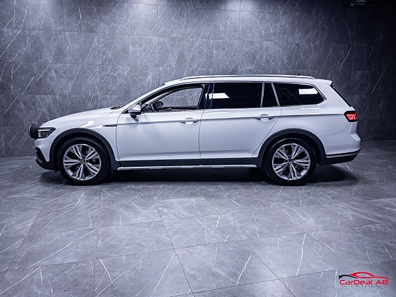 Volkswagen Passat Alltrack 4 of 5