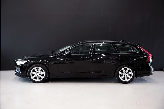 Volvo V90 2 of 5