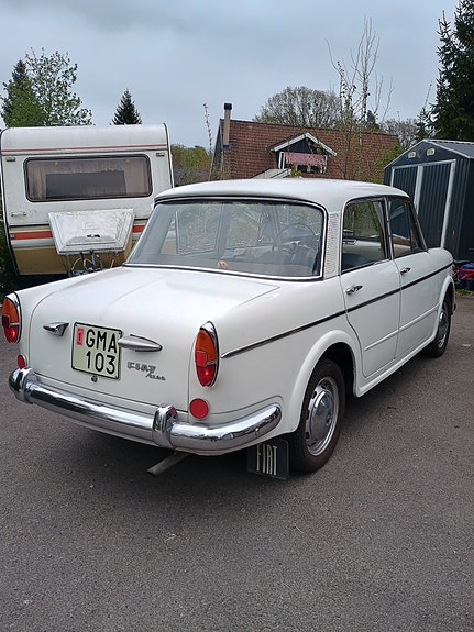 Fiat 1100 2 of 5