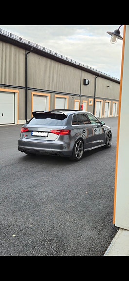 Audi S3 3 of 5